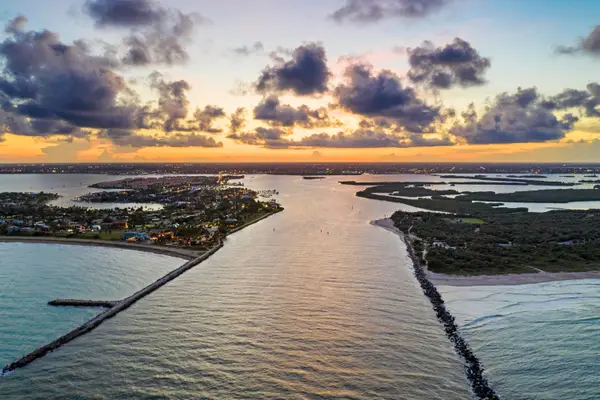 2306 Tamarind Drive, Fort Pierce, FL 34949