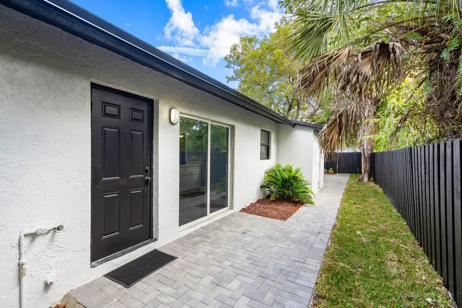 1211 NE 2nd Avenue, Fort Lauderdale, FL 33304 - #3