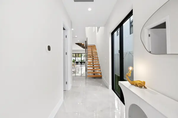1207 NE 11th Avenue, Fort Lauderdale, FL 33304