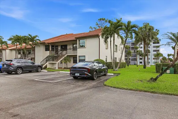 4880 Lucerne Lakes Boulevard W #206, Lake Worth, FL 33467