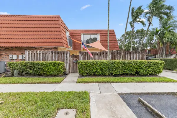9965 NW 6th Court, Plantation, FL 33324