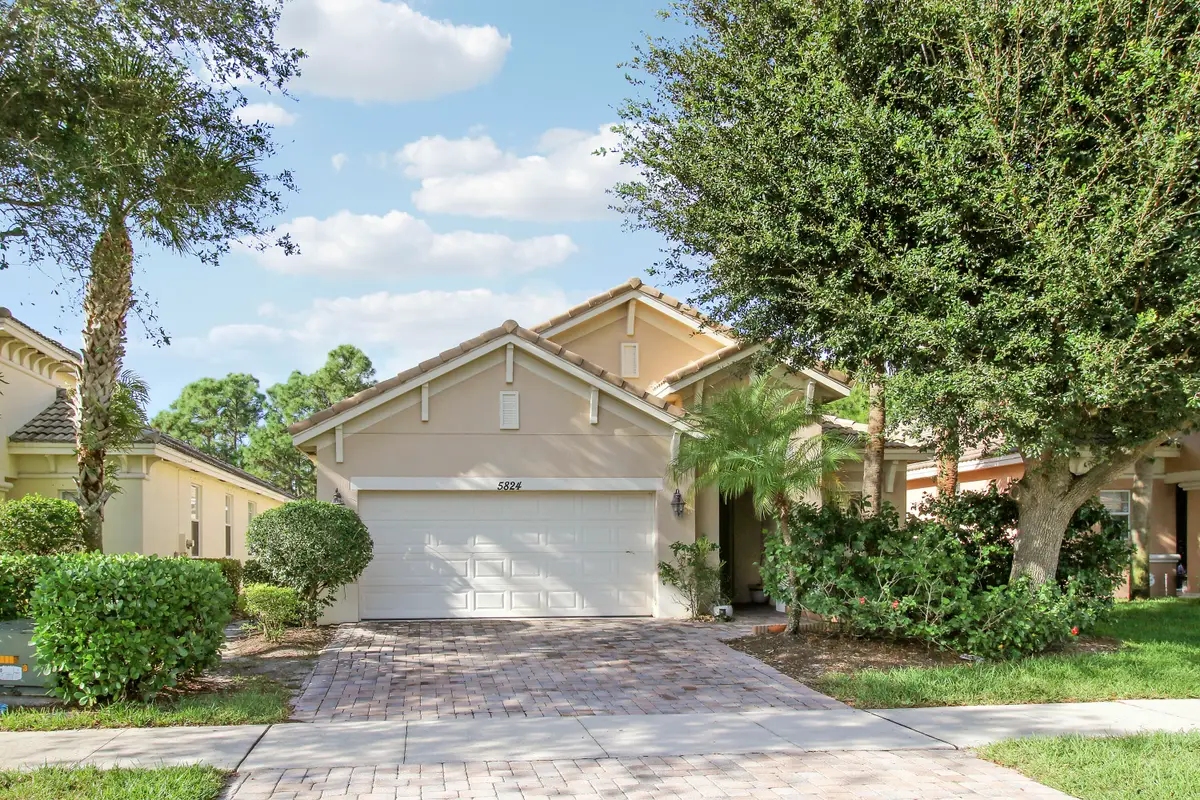 5824 SE Crooked Oak Avenue, Hobe Sound, FL 33455 - #1