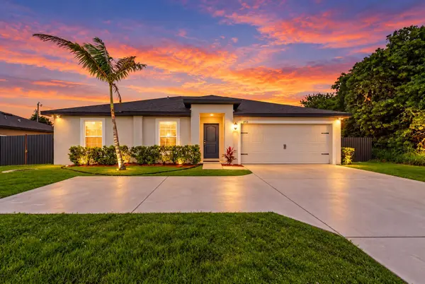 951 SW Paar Drive, Port St Lucie, FL 34953