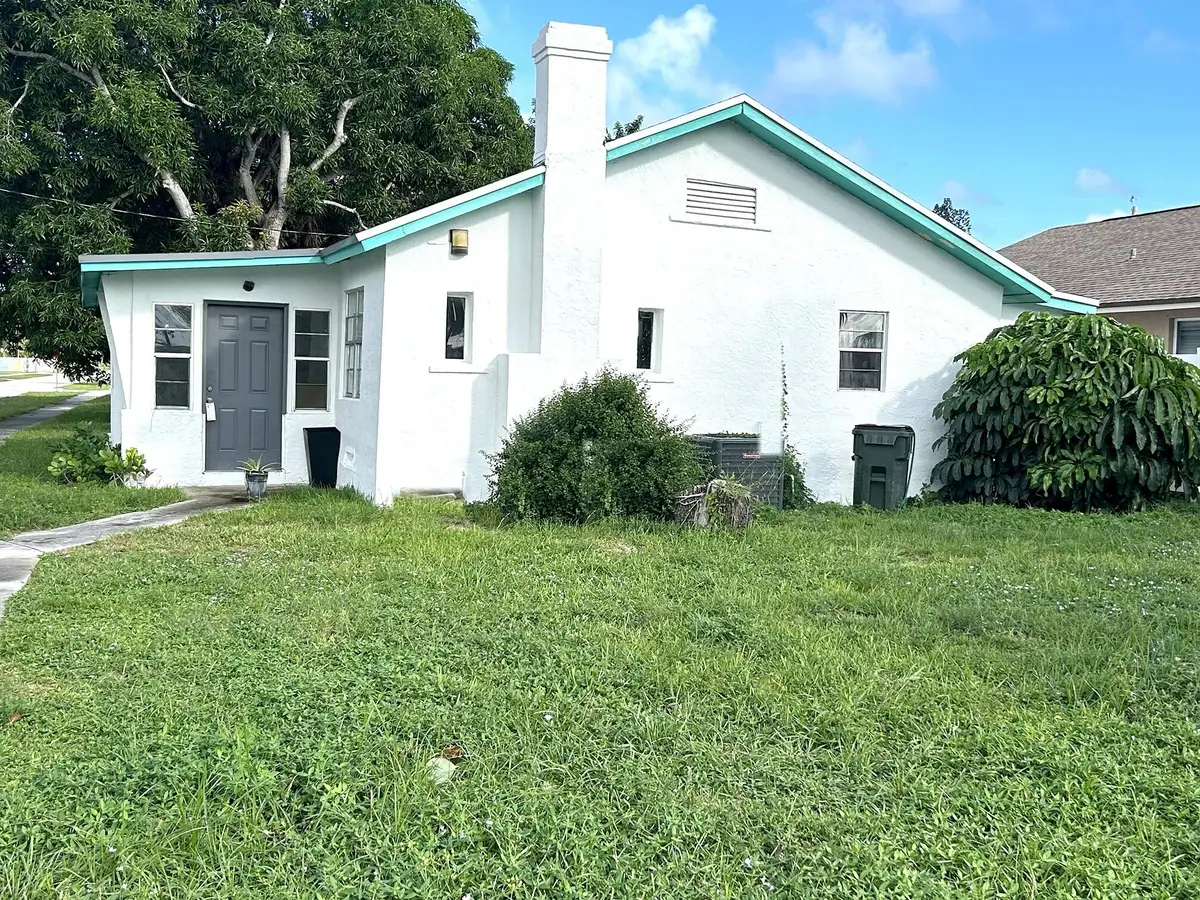 520 NW 3rd Street, Delray Beach, FL 33444 - #1