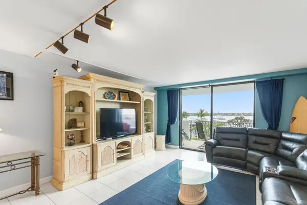 1200 Marine Way #203, North Palm Beach, FL 33408