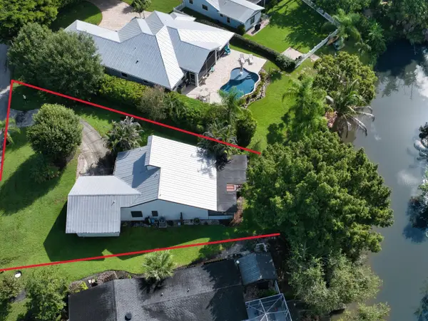496 SE Cardinal Trail, Stuart, FL 34997