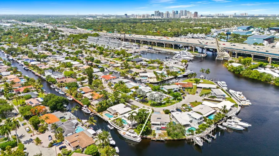 2131 SW 23rd Avenue, Fort Lauderdale, FL 33312 - #2