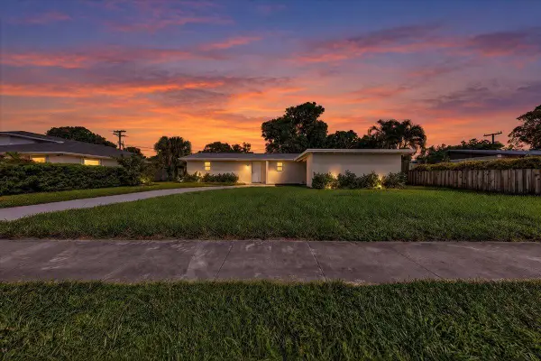 1463 8th Street, West Palm Beach, FL 33401