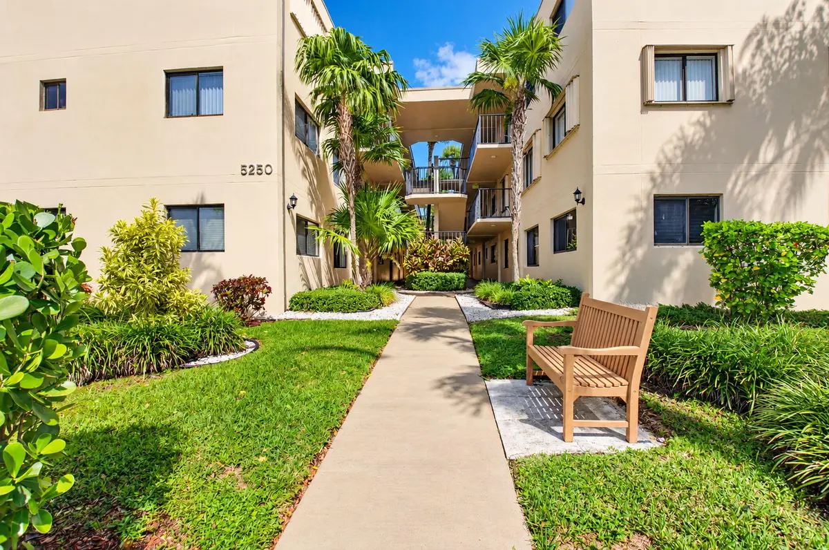 5250 Las Verdes Circle #314, Delray Beach, FL 33484 - #1