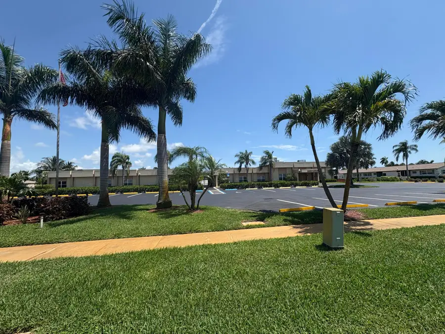 2822 Crosley Drive W #D, West Palm Beach, FL 33415 - #2