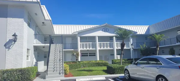 19 Colonial Club Drive #200, Boynton Beach, FL 33435
