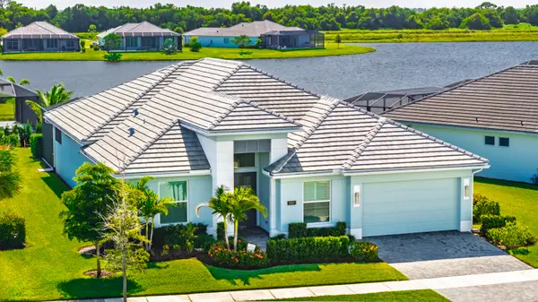 9155 SW Pinnacle Place, Port St Lucie, FL 34987