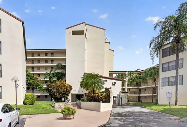 2309 S Cypress Bend Drive #611D, Pompano Beach, FL 33069