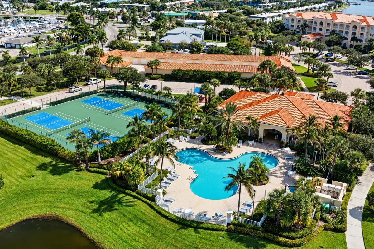 4 Harbour Isle Drive E #202, Fort Pierce, FL 34949 - #1