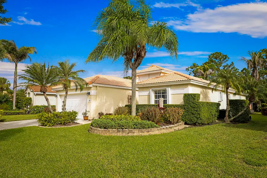 6992 SE Twin Oaks Circle Se, Stuart, FL 34997 - #2