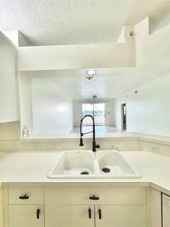 Address Withheld By Seller, Doral, FL 33178 - Image #1