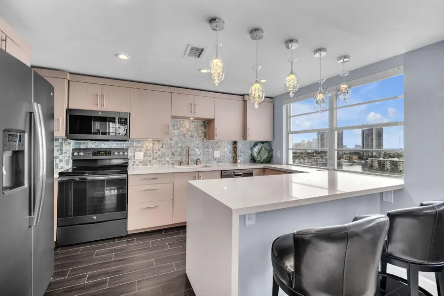 2801 NE 183rd St #1417W, Aventura, FL 33160 - Image #2