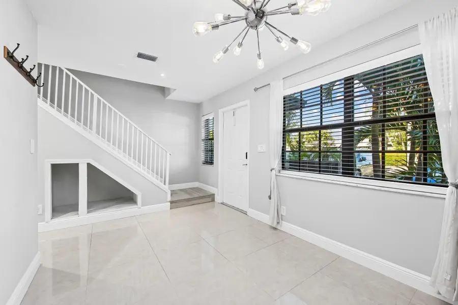 2127 NE 11th Avenue, Wilton Manors, FL 33305 - #2