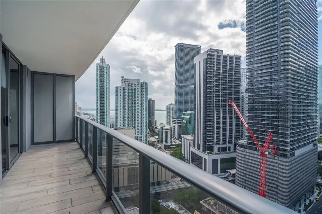 45 SW 9th St #2604, Miami, FL 33130 - Image #1