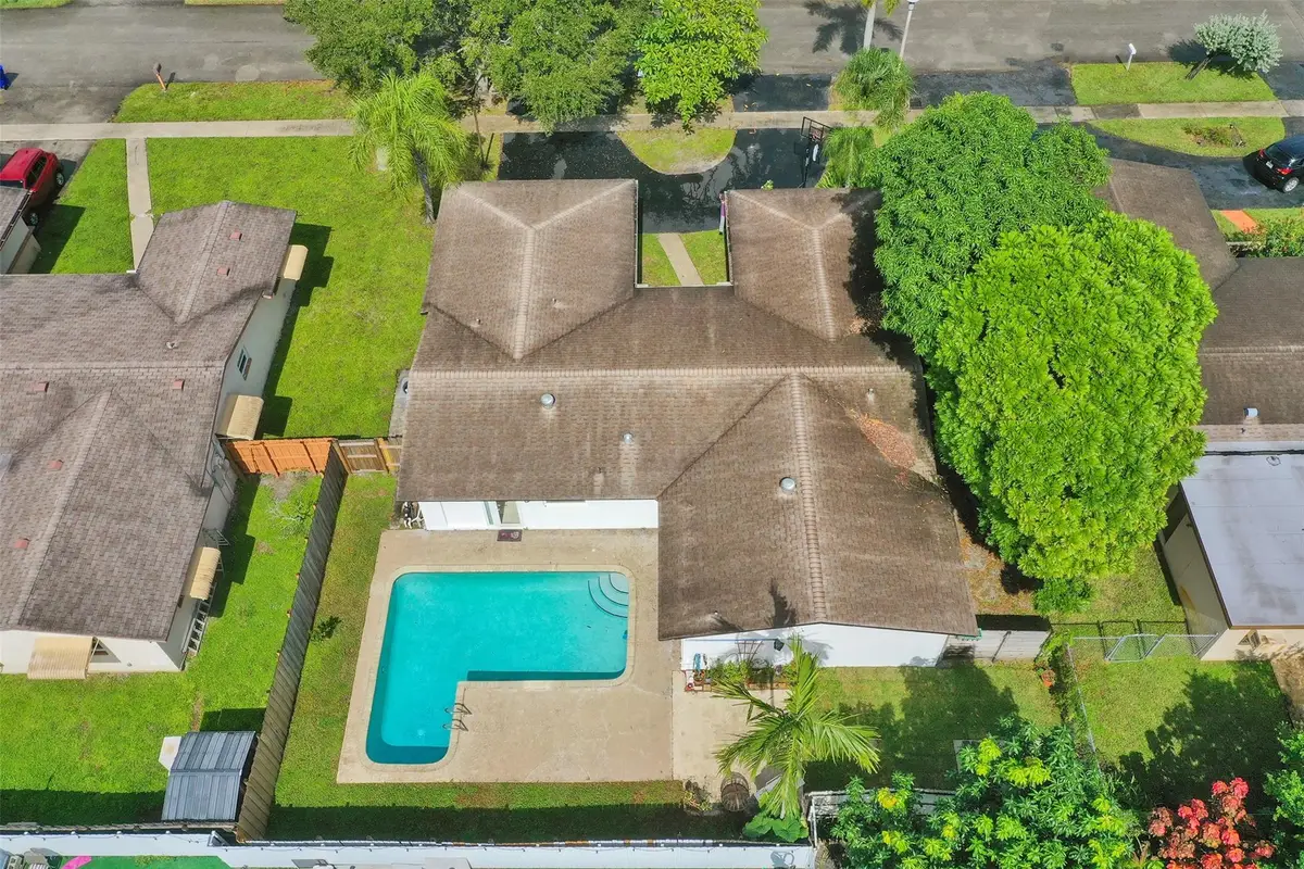 9348 NW 24th Pl, Pembroke Pines, FL 33024 - Image #1