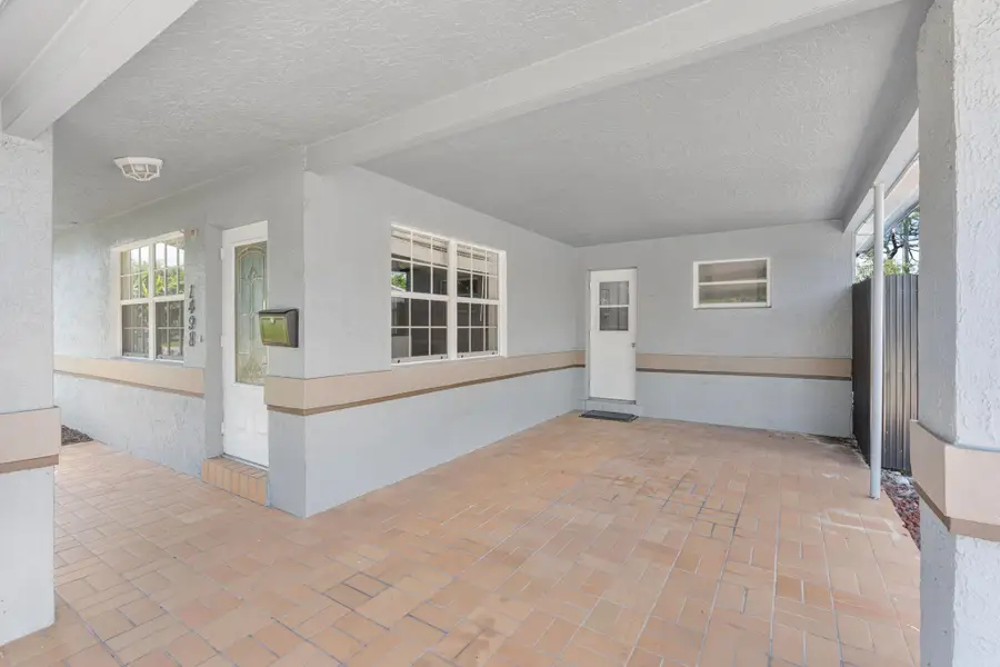 1498 NE 39th St, Oakland Park, FL 33334 - Image #2