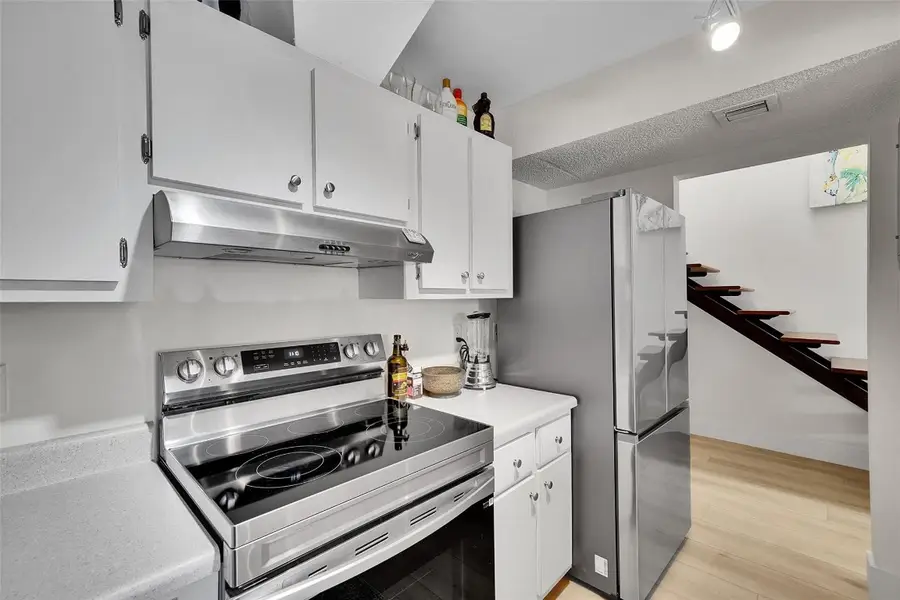 670 Kensington Place #5B, Wilton Manors, FL 33305 - Image #3