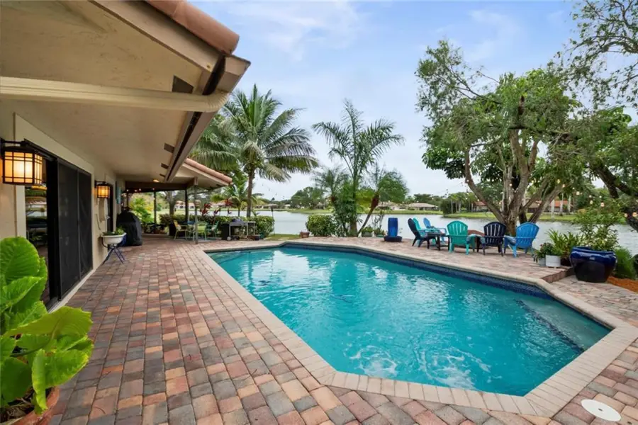 10320 NW 6th St, Coral Springs, FL 33071 - Image #2