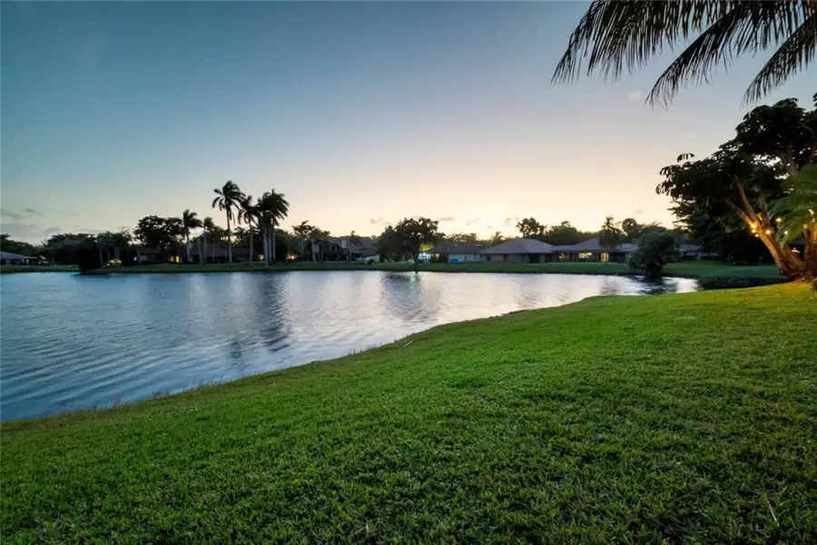 10320 NW 6th St, Coral Springs, FL 33071 - Image #3