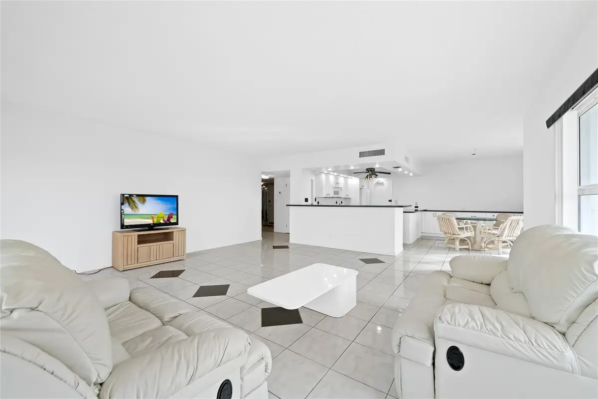 3850 Galt Ocean Dr #407, Fort Lauderdale, FL 33308 - Image #1