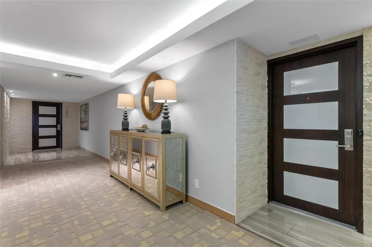 777 Bayshore Dr #705, Fort Lauderdale, FL 33304 - Image #1