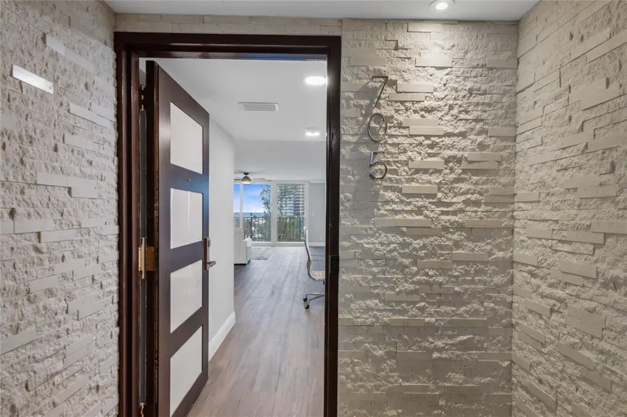 777 Bayshore Dr #705, Fort Lauderdale, FL 33304 - Image #2