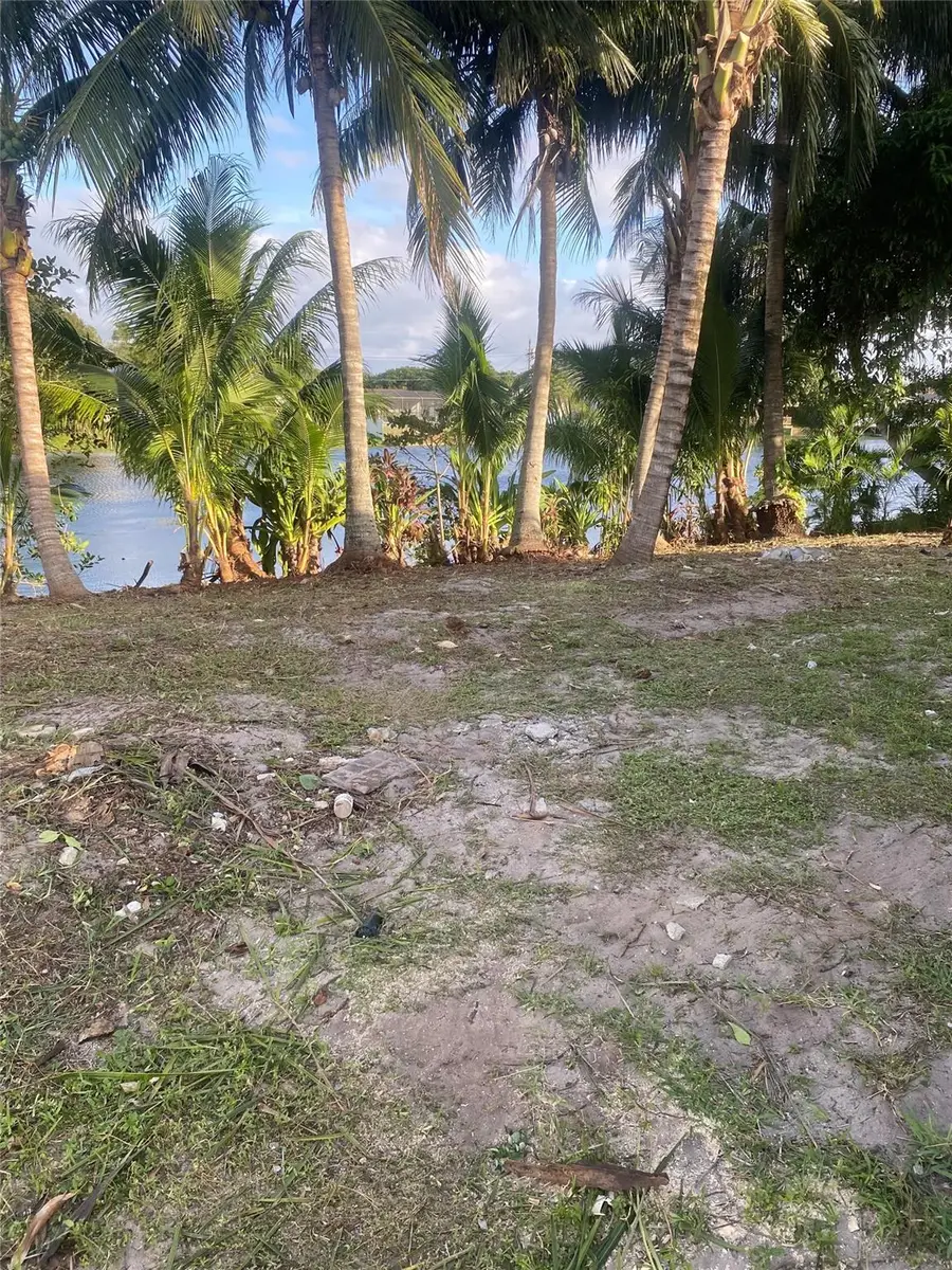 664 S Haverhill Rd, West Palm Beach, FL 33415 - Image #2