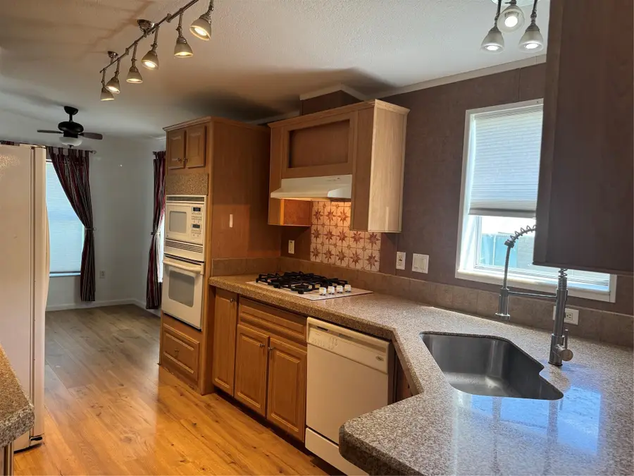 21861 NW 2nd Ct, Pembroke Pines, FL 33029 - Image #2