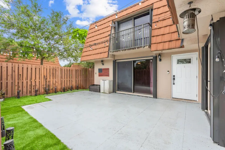 4065 Wimbledon Dr, Cooper City, FL 33026 - Image #3