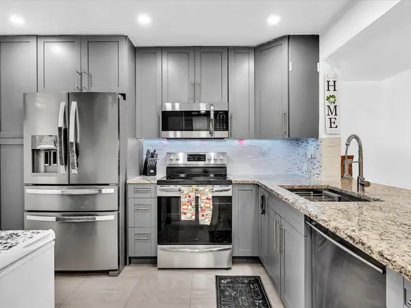 2659 Carambola Cir #105, Pompano Beach, FL 33066