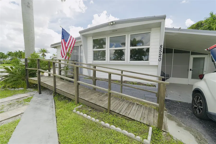 8520 SW 18th Ct, Davie, FL 33324 - Image #2