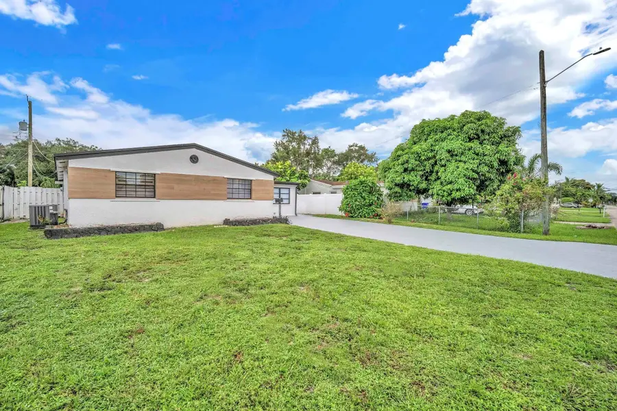 6630 Cody Street, Hollywood, FL 33024 - #2