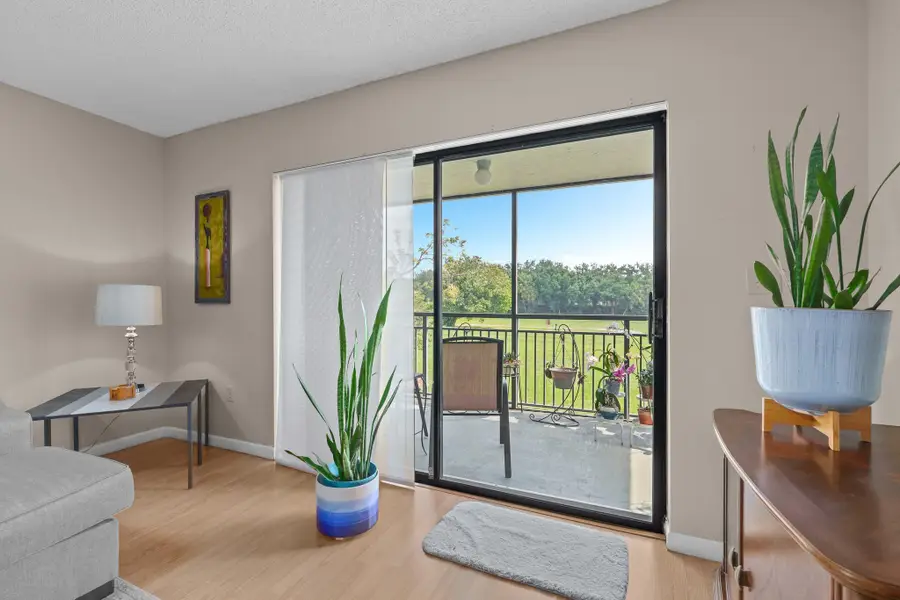 16051 Blatt Blvd #212, Weston, FL 33326 - Image #3