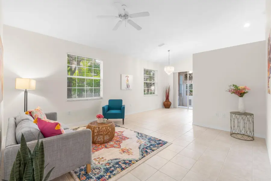 2561 E Aragon Blvd #1, Sunrise, FL 33313 - Image #3