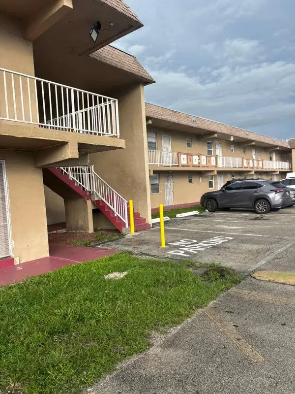 301 NW 177th St #128-129, Miami Gardens, FL 33169