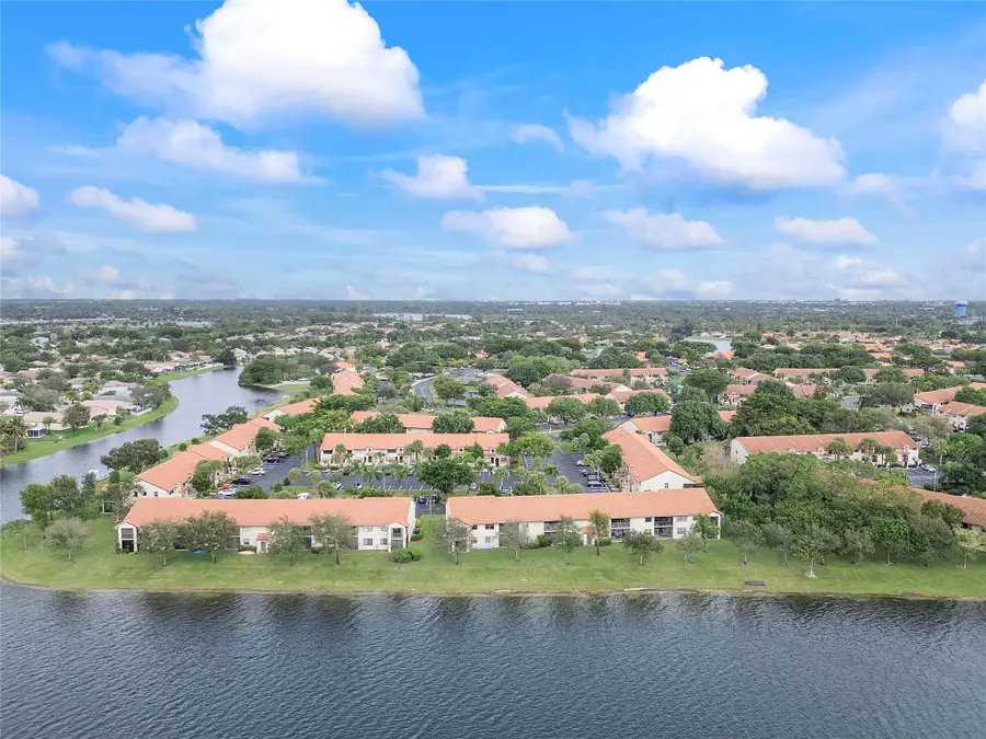 2112 Congressional Way #2112, Deerfield Beach, FL 33442 - Image #2