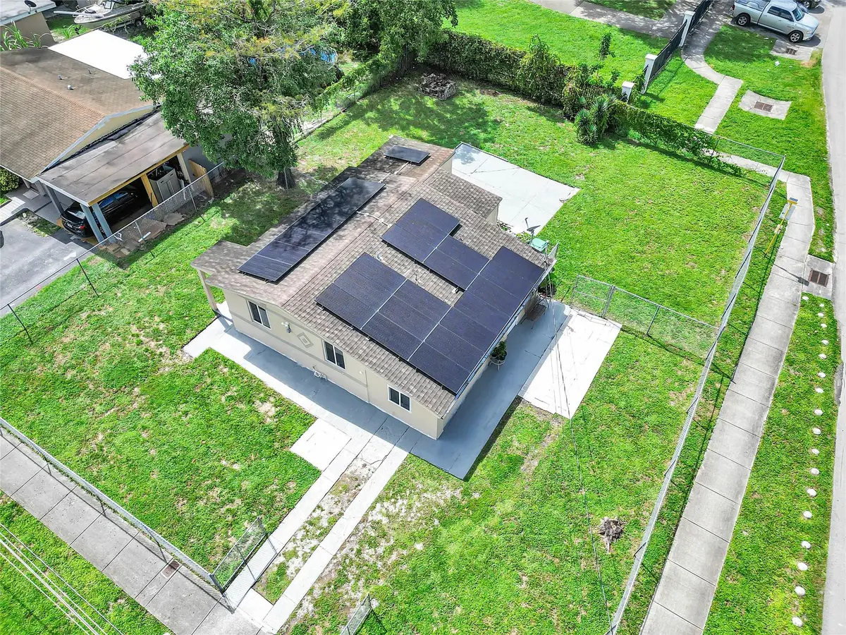 891 NW 34th Ter, Lauderhill, FL 33311 - Image #1