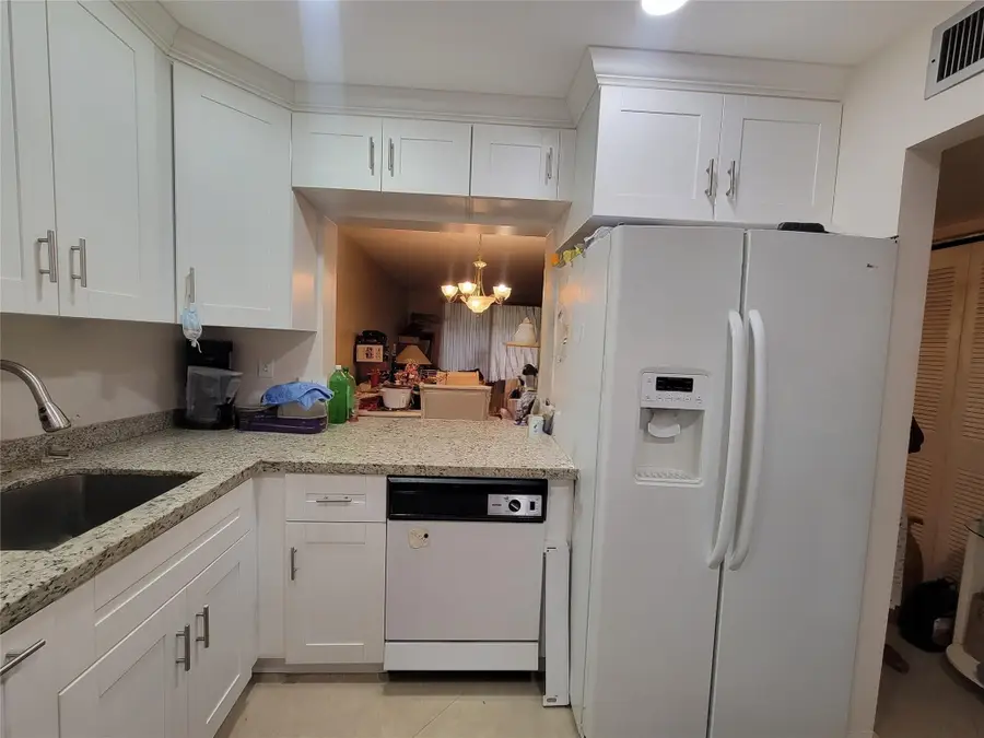 5945 Del Lago Cir #105, Sunrise, FL 33313 - Image #2