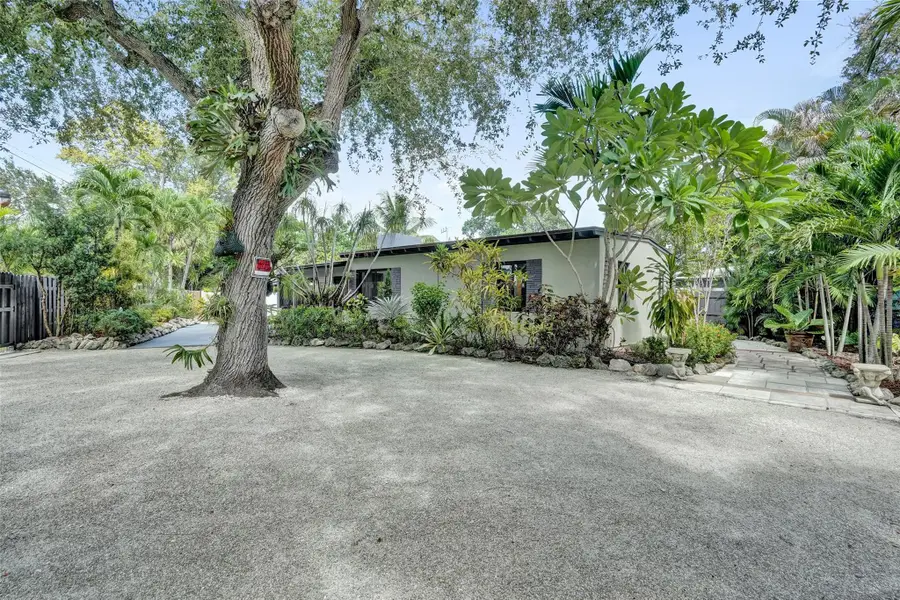 1613 SW 12th Ct, Fort Lauderdale, FL 33312 - Image #2