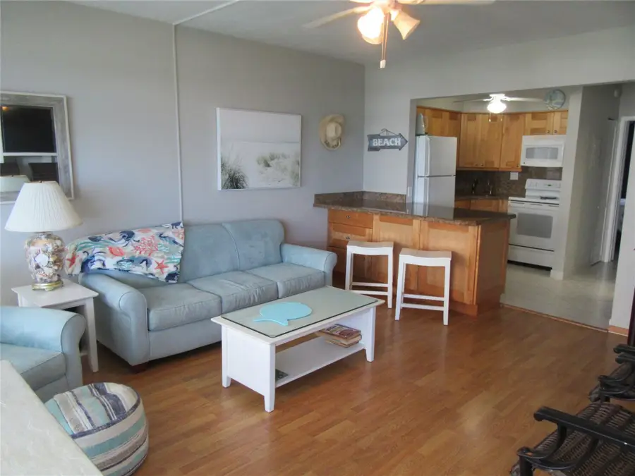 4050 N Ocean Dr #402, Lauderdale By The Sea, FL 33308 - Image #3