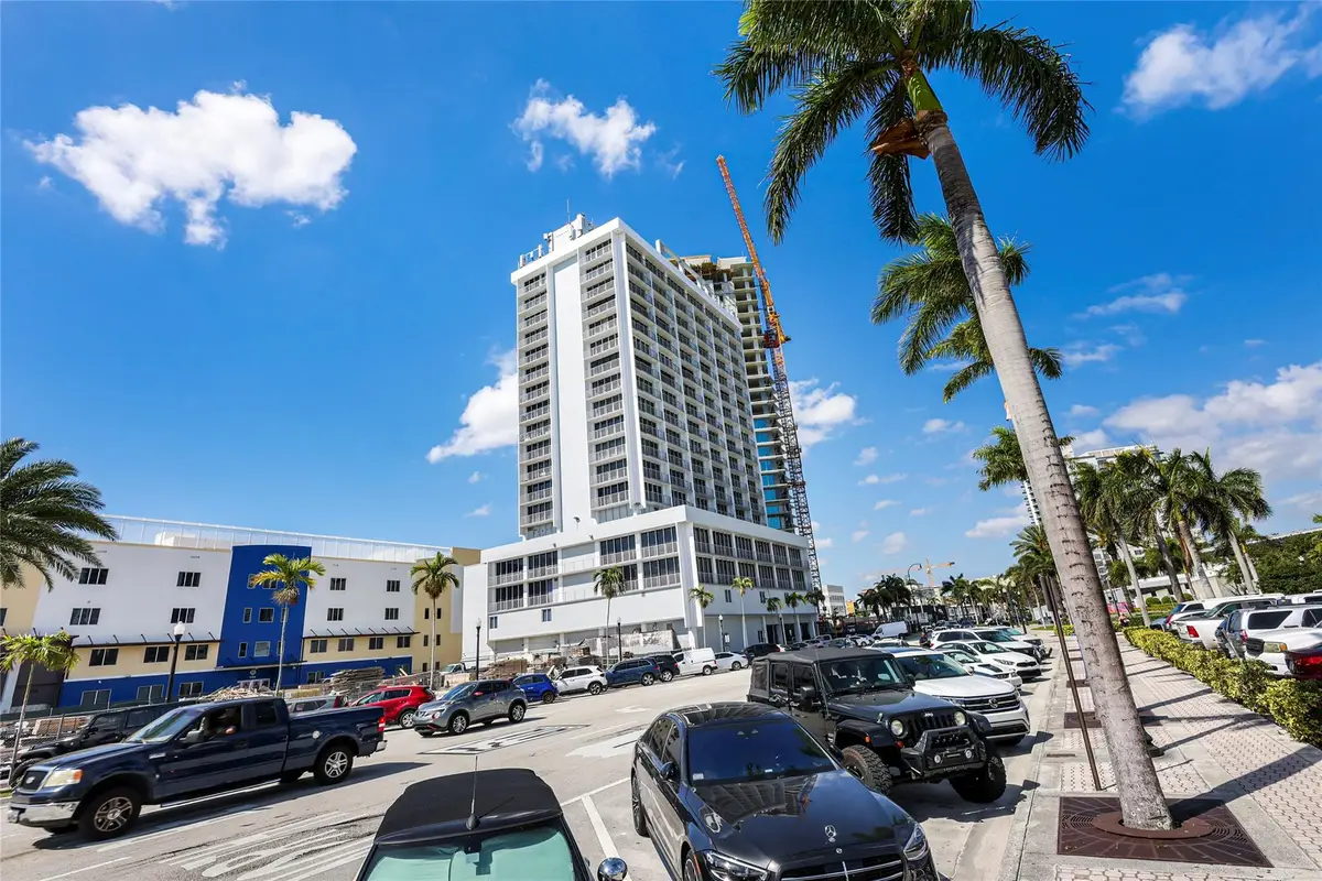 1720 Harrison St #10A, Hollywood, FL 33020 - Image #1