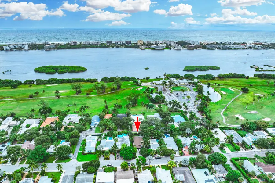 718 N Lakeside Dr, Lake Worth Beach, FL 33460 - Image #2