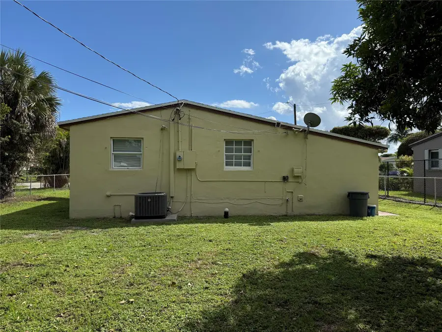 3371 NW 8th Ct, Lauderhill, FL 33311 - Image #3