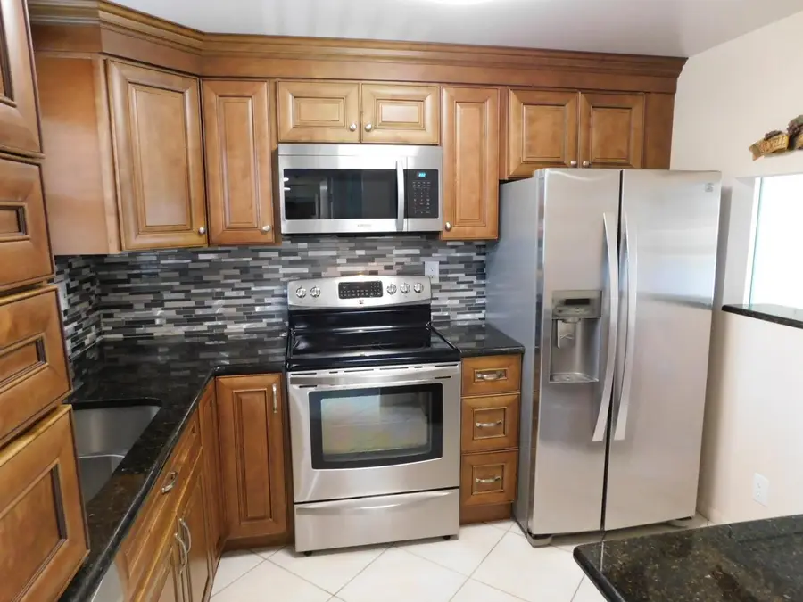 9580 Sunrise Lakes Blvd #202, Sunrise, FL 33322 - Image #3