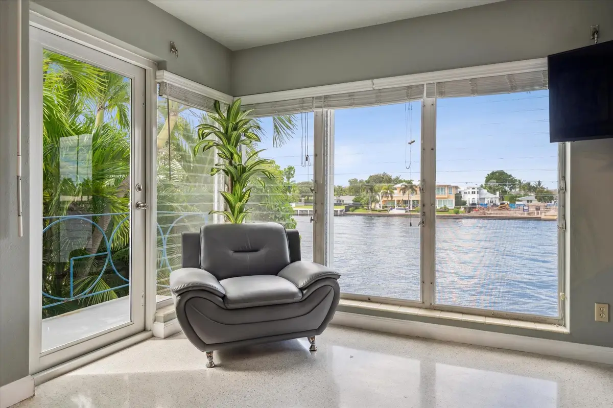 561 Bayshore Dr #1, Fort Lauderdale, FL 33304 - Image #1